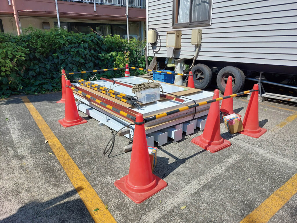 横浜市旭区赤枝病院|屋上看板|箱文字看板|内部照明式|LED|荷上げ